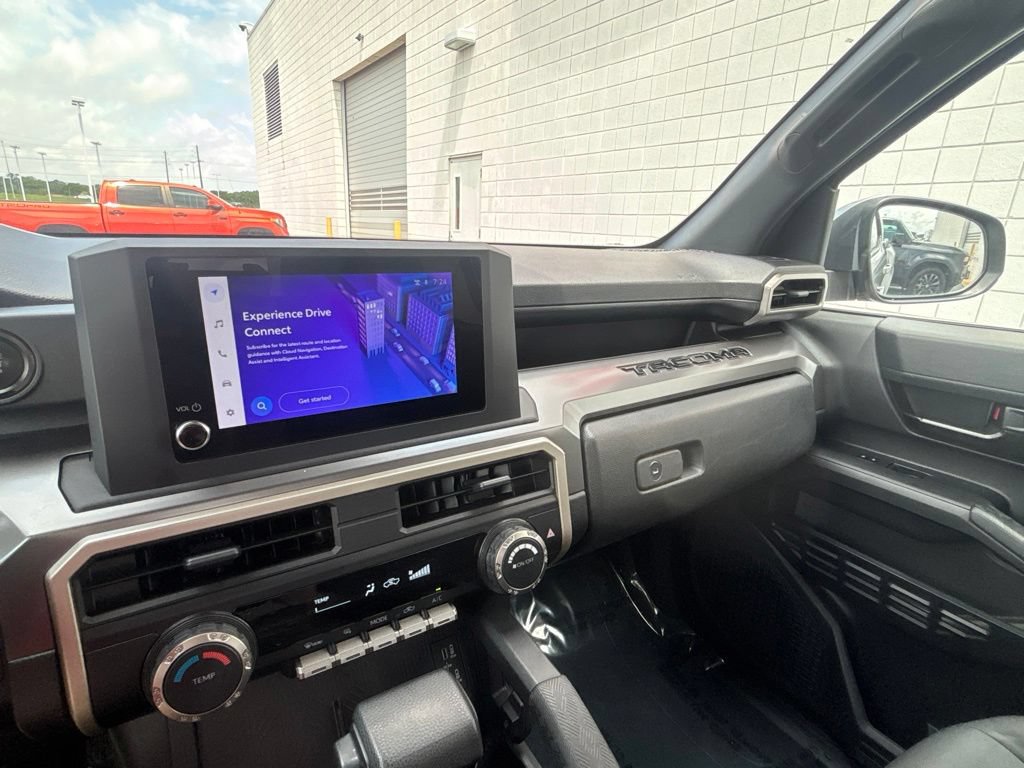 Used 2024 Toyota Tacoma TRD Sport AWD/4WD image 16