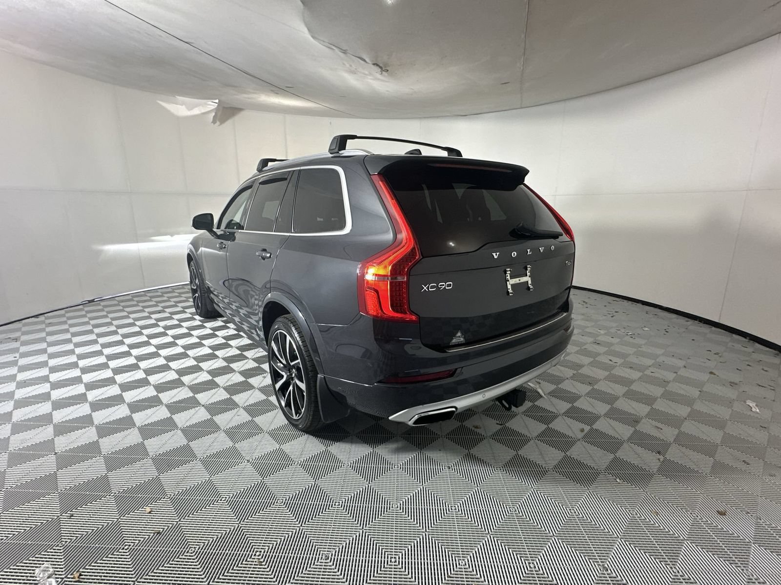 Used 2021 Volvo XC90 T6 Momentum w/ Climate Package AWD/4WD image 6