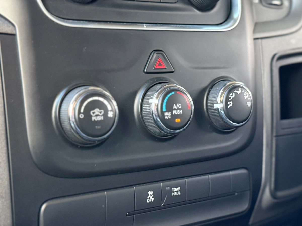 Used 2015 RAM 1500 ST RWD image 19