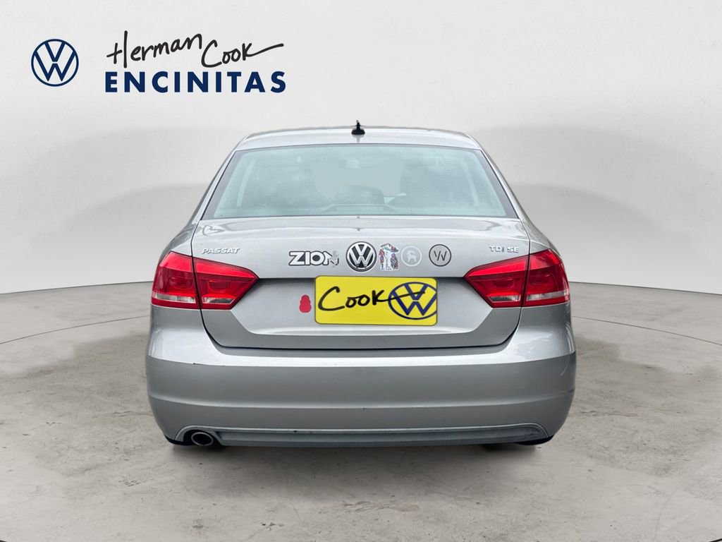 Used 2012 Volkswagen Passat TDI SE image 4