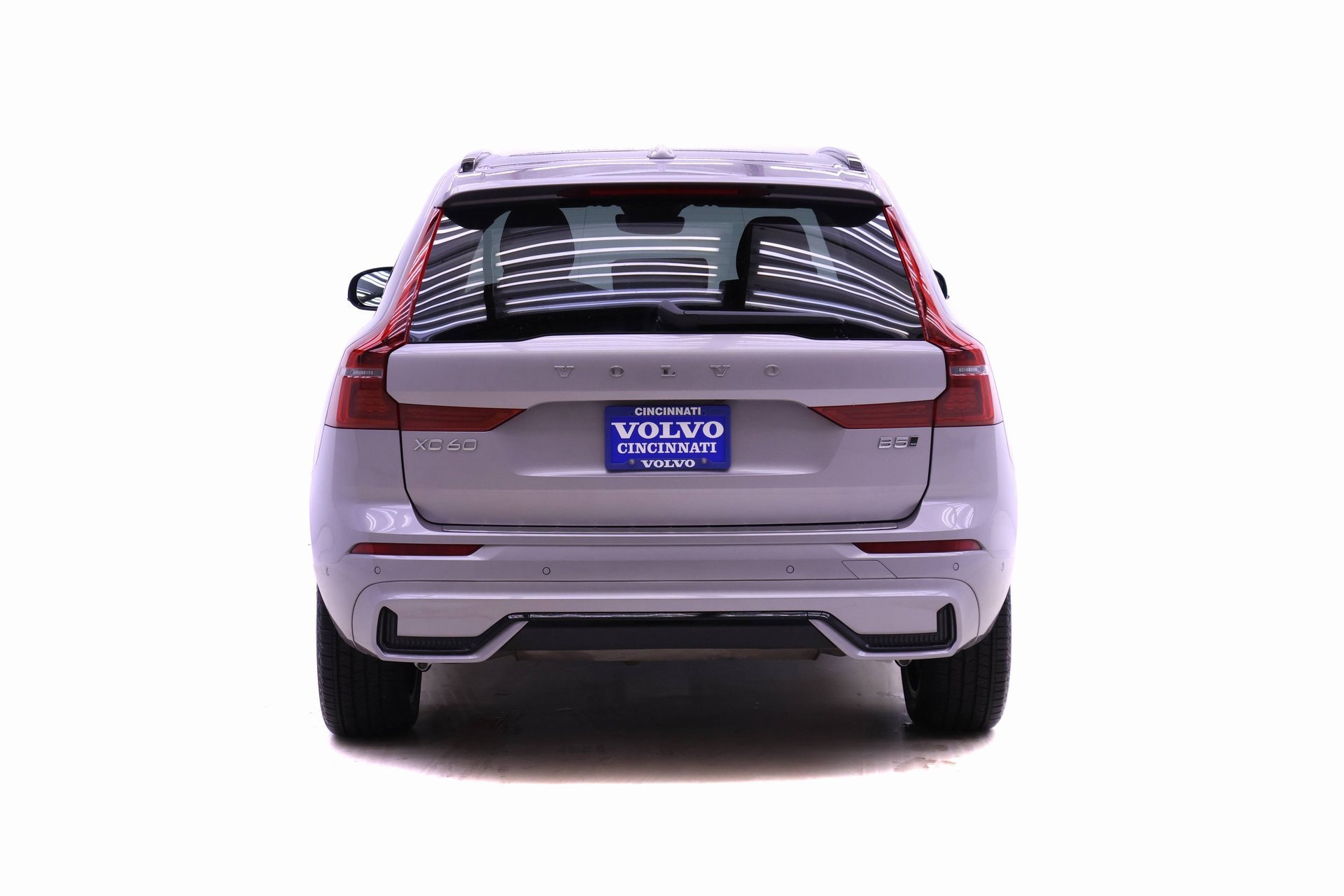 Certified 2026 Volvo XC60 B5 Plus w/ Protection Package Premier image 7