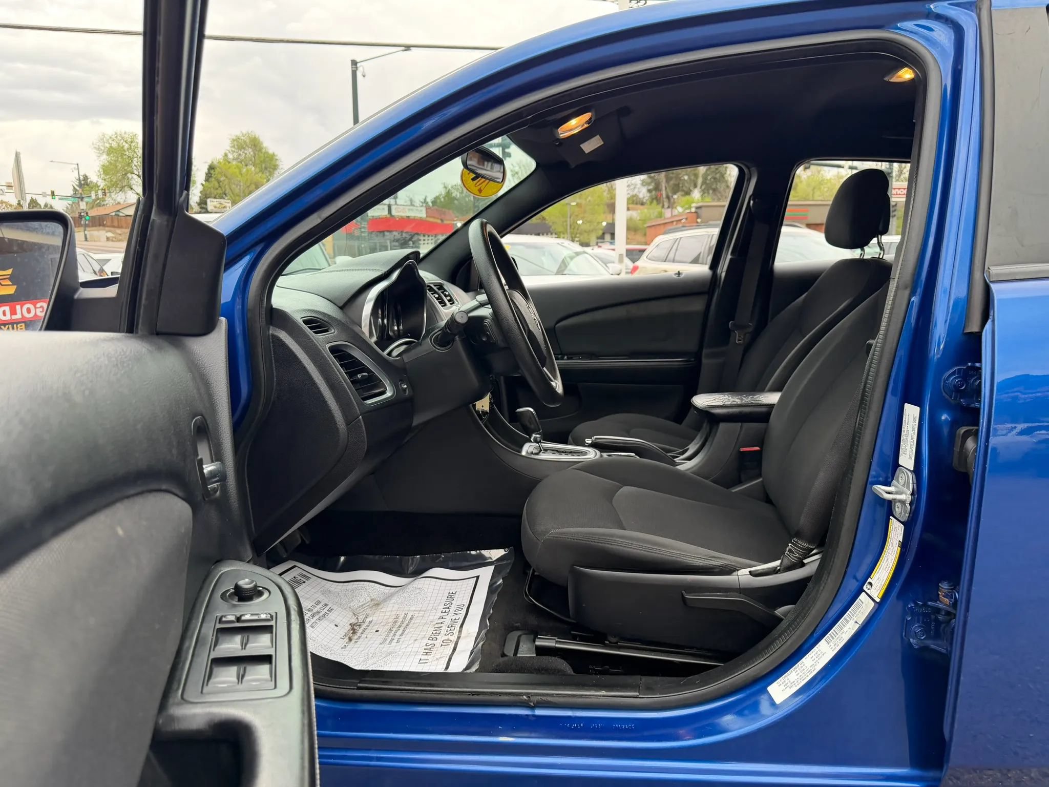 Used 2014 Dodge Avenger SE FWD image 13