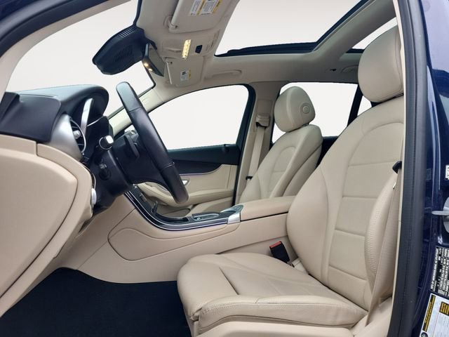 Used 2022 Mercedes-Benz GLC 300 4MATIC image 11