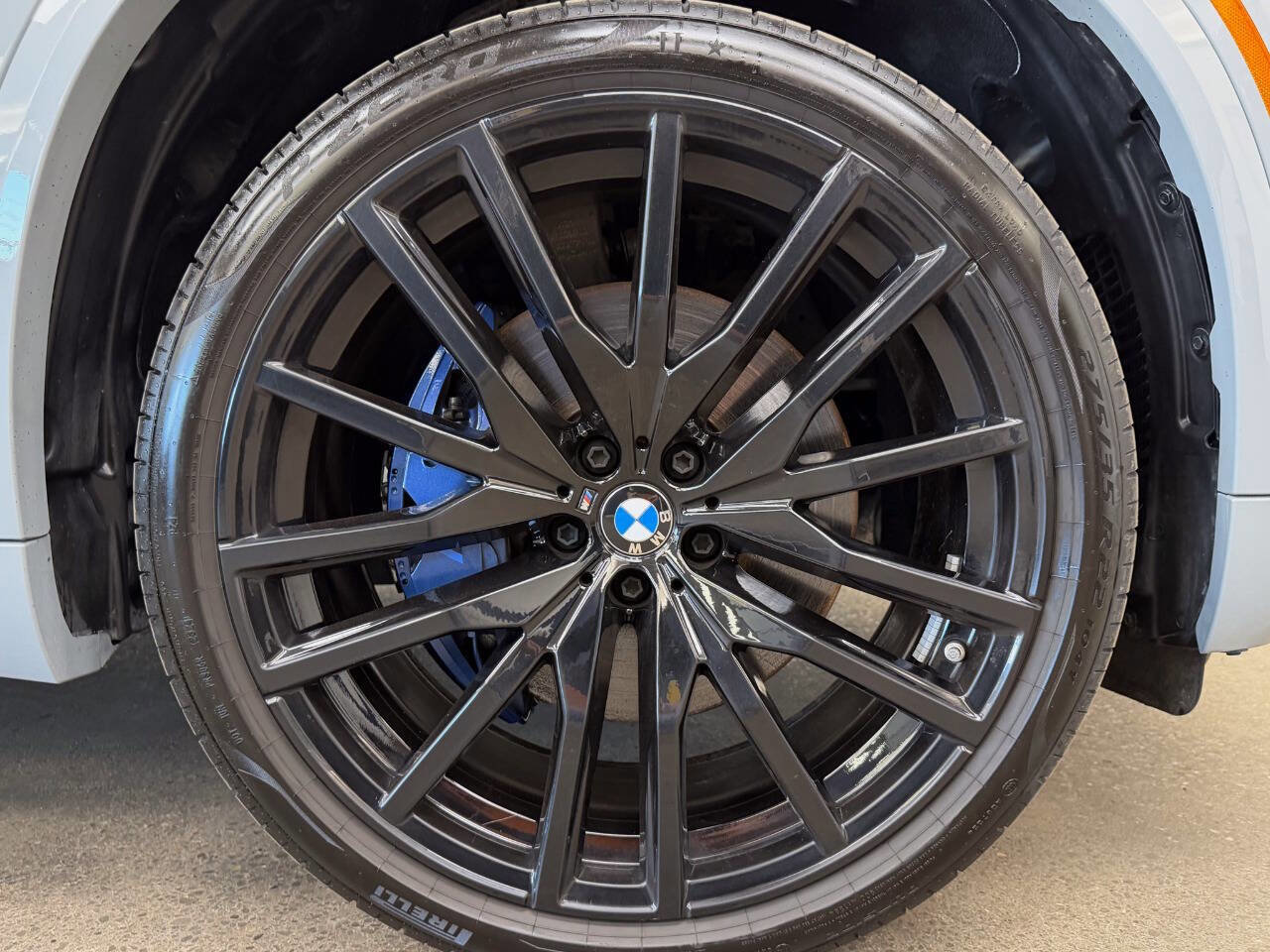Used 2025 BMW X5 xDrive40i w/ M Sport Package image 19
