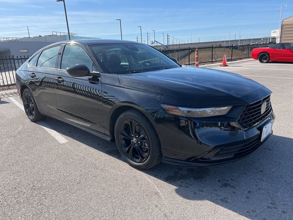 Used 2025 Honda Accord SE video 3