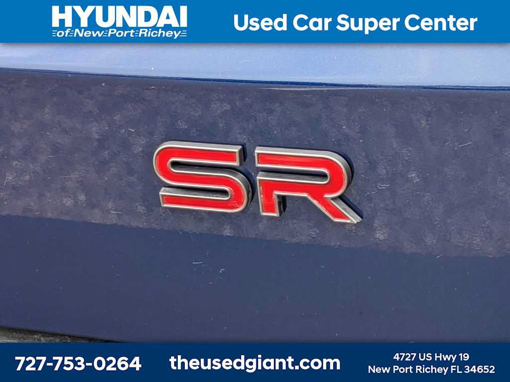 Used 2025 Nissan Kicks SR FWD image 13