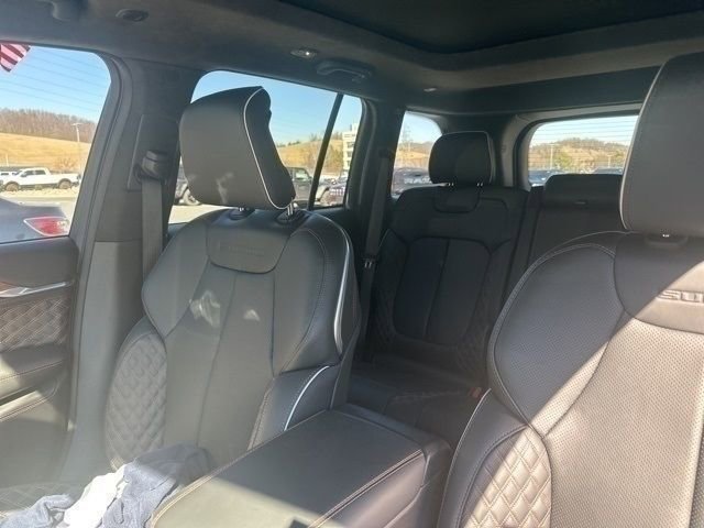 Used 2025 Jeep Grand Cherokee Summit image 28