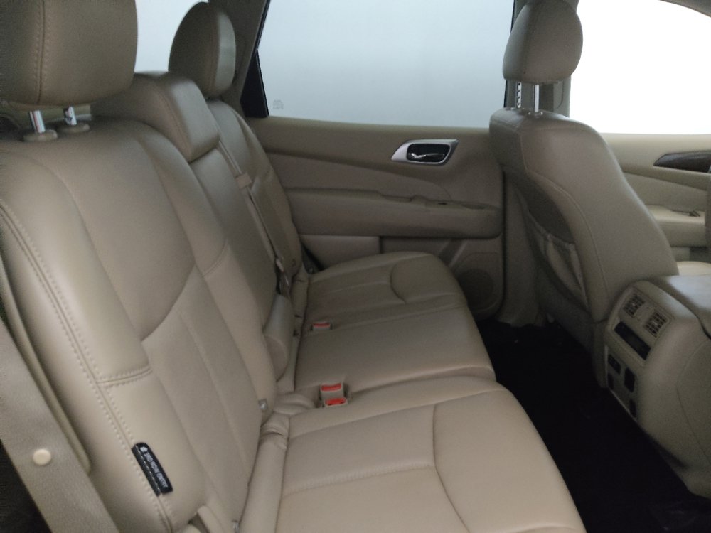 Used 2019 Nissan Pathfinder Platinum FWD image 19