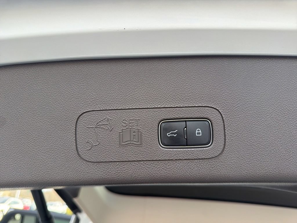 Used 2023 Lincoln Aviator Reserve w/ Equipment Group 201A AWD/4WD image 15