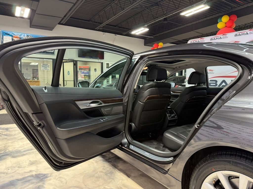 Used 2020 BMW 740i xDrive w/ Cold Weather Package AWD/4WD image 36