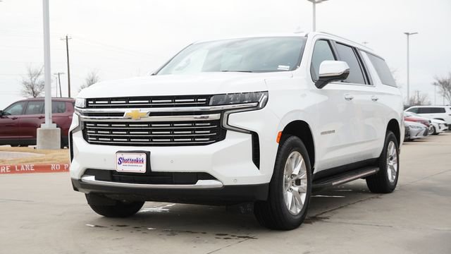 Used 2024 Chevrolet Suburban Premier image 3