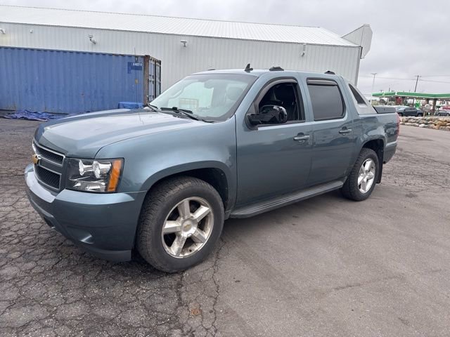 Used 2011 Chevrolet Avalanche LT AWD/4WD image 4