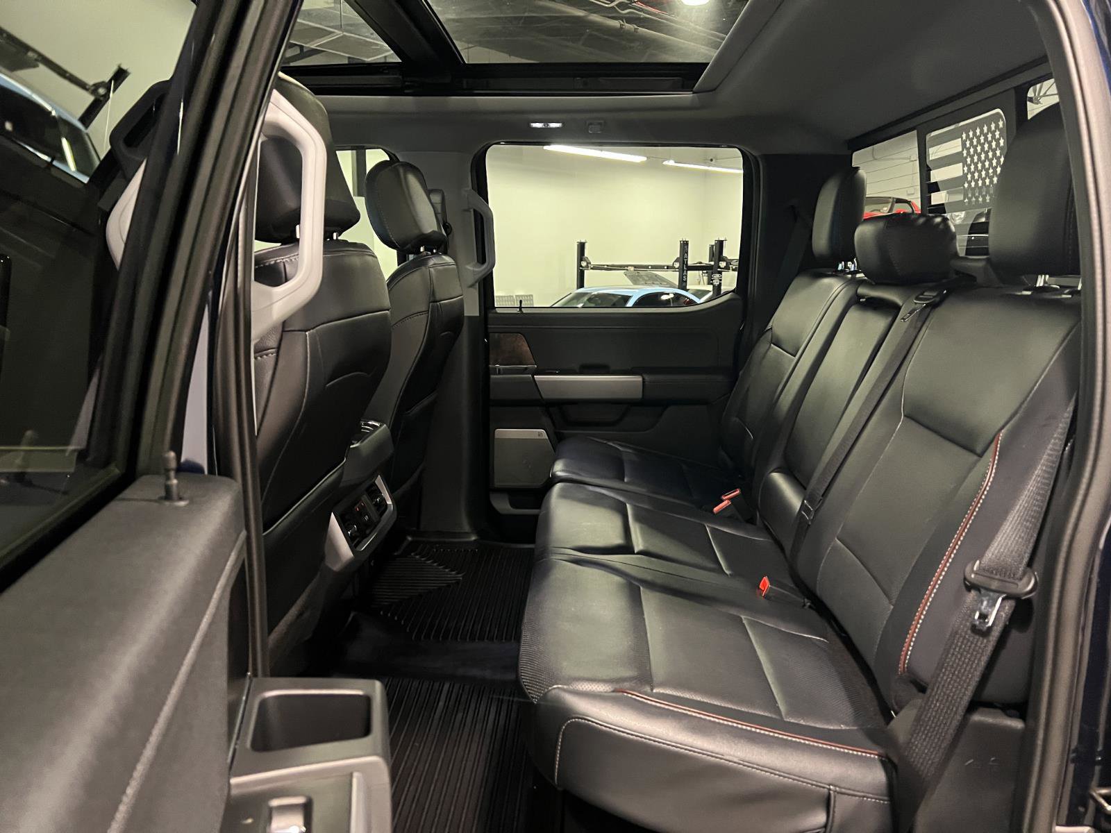 Used 2024 Ford F350 Lariat w/ Lariat Ultimate Package image 27