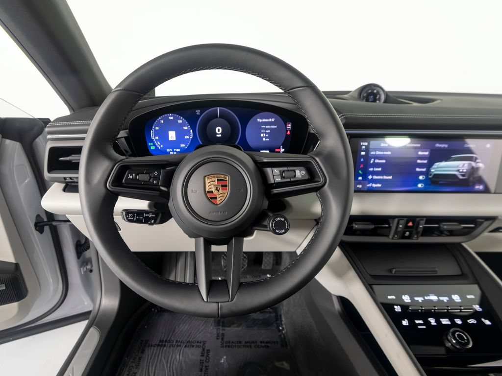 New 2026 Porsche Macan 4 Electric AWD/4WD image 6
