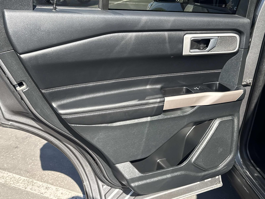 Certified 2023 Ford Explorer XLT RWD image 32