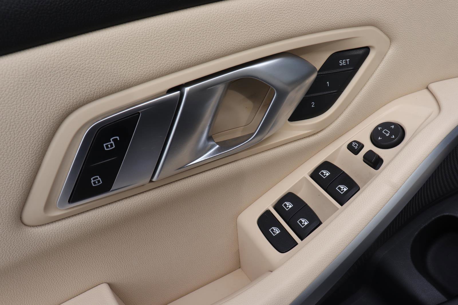 Used 2019 BMW 330i Sedan w/ Premium Package image 21