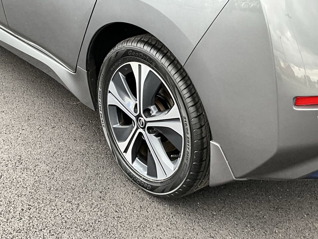 Certified 2022 Nissan Leaf SL Plus image 25