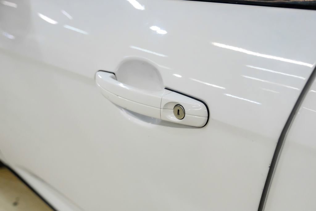 Used 2017 Ford Focus SE FWD image 36
