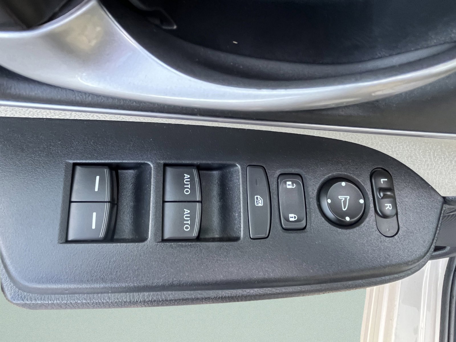 Used 2019 Honda CR-V EX image 22