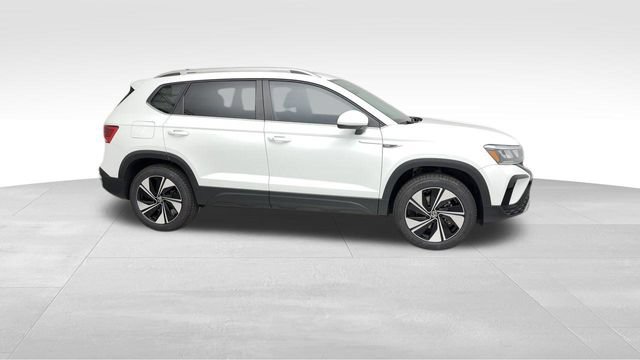 Certified 2024 Volkswagen Taos SE AWD/4WD image 10