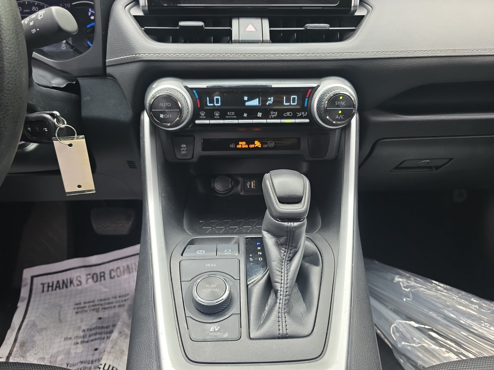 Used 2023 Toyota RAV4 LE AWD/4WD image 12