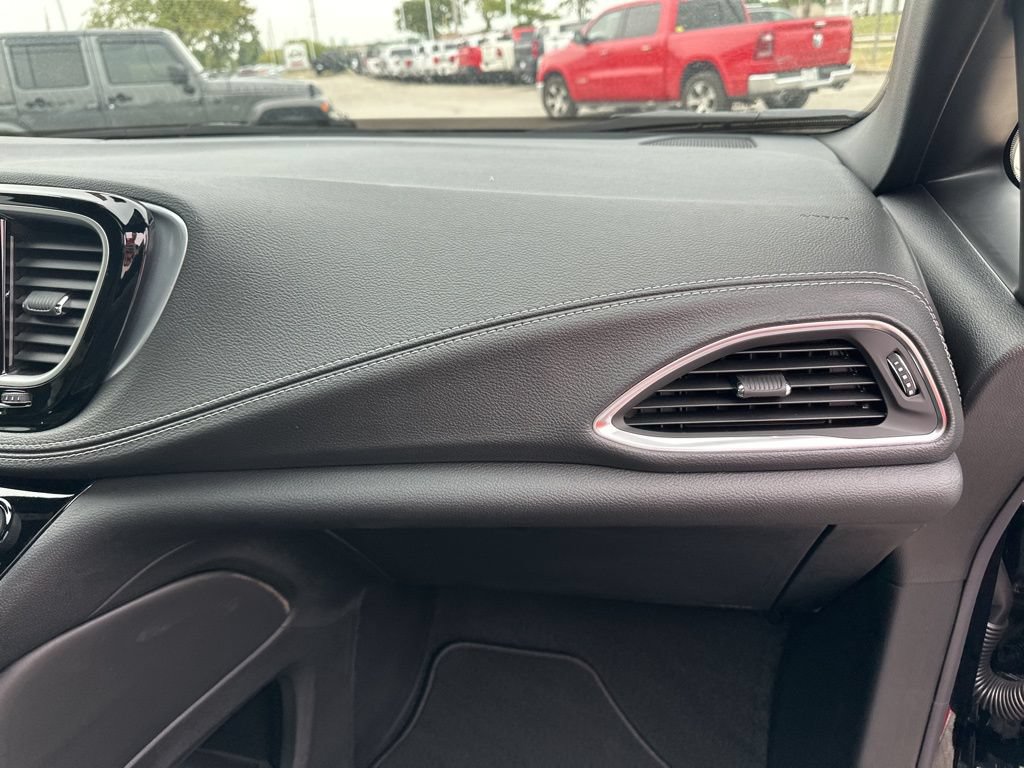 New 2026 Chrysler Pacifica Limited w/ S Appearance Package FWD image 59