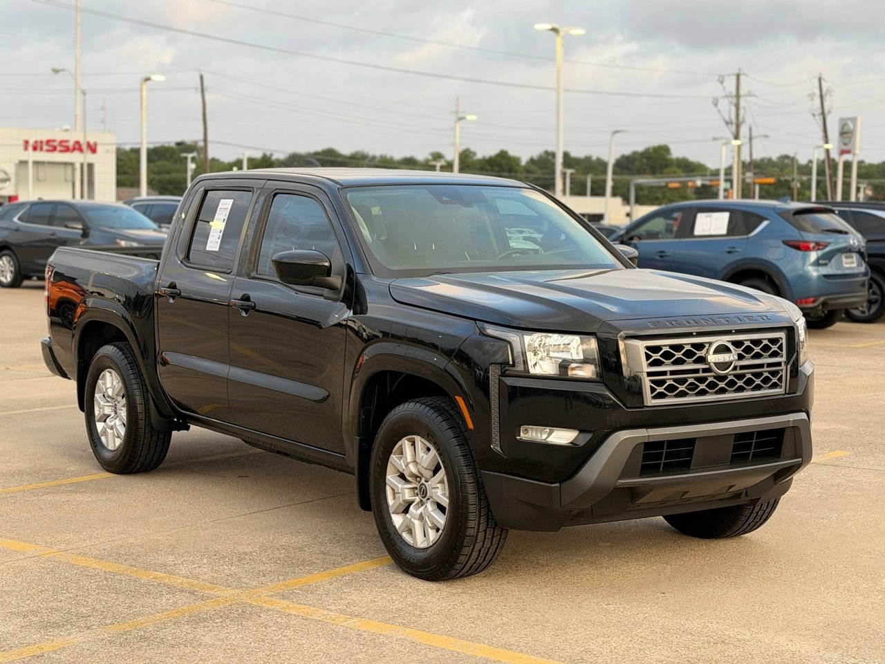 Used 2023 Nissan Frontier SV w/ SV Convenience Package RWD image 6