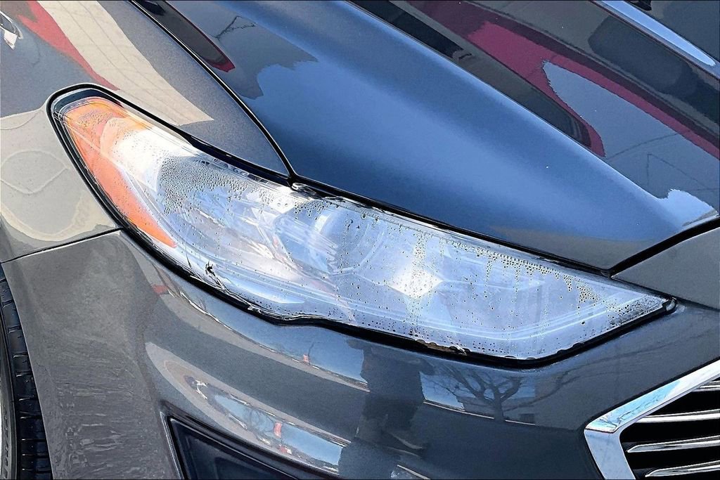 Used 2020 Ford Fusion SE image 29