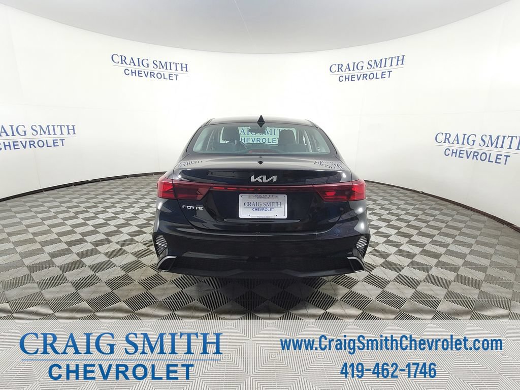 Used 2022 Kia Forte LXS w/ LXS Technology Package FWD image 4