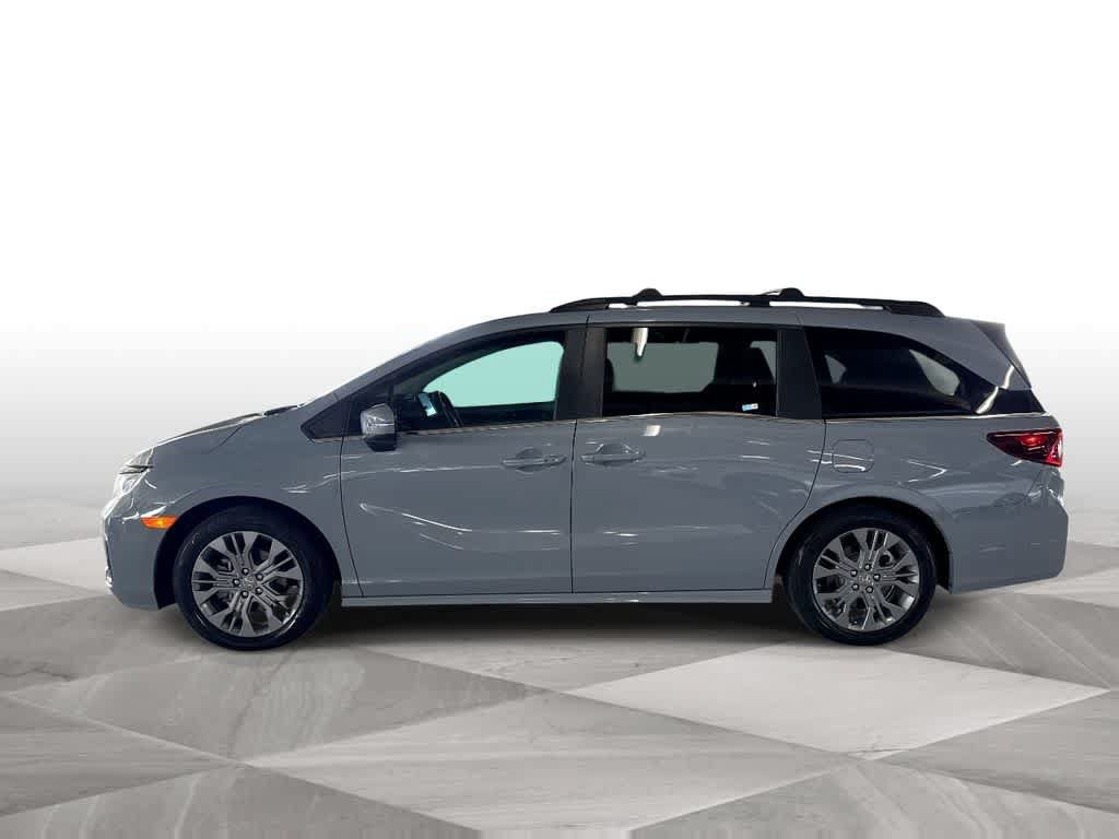 Used 2025 Honda Odyssey Touring image 5