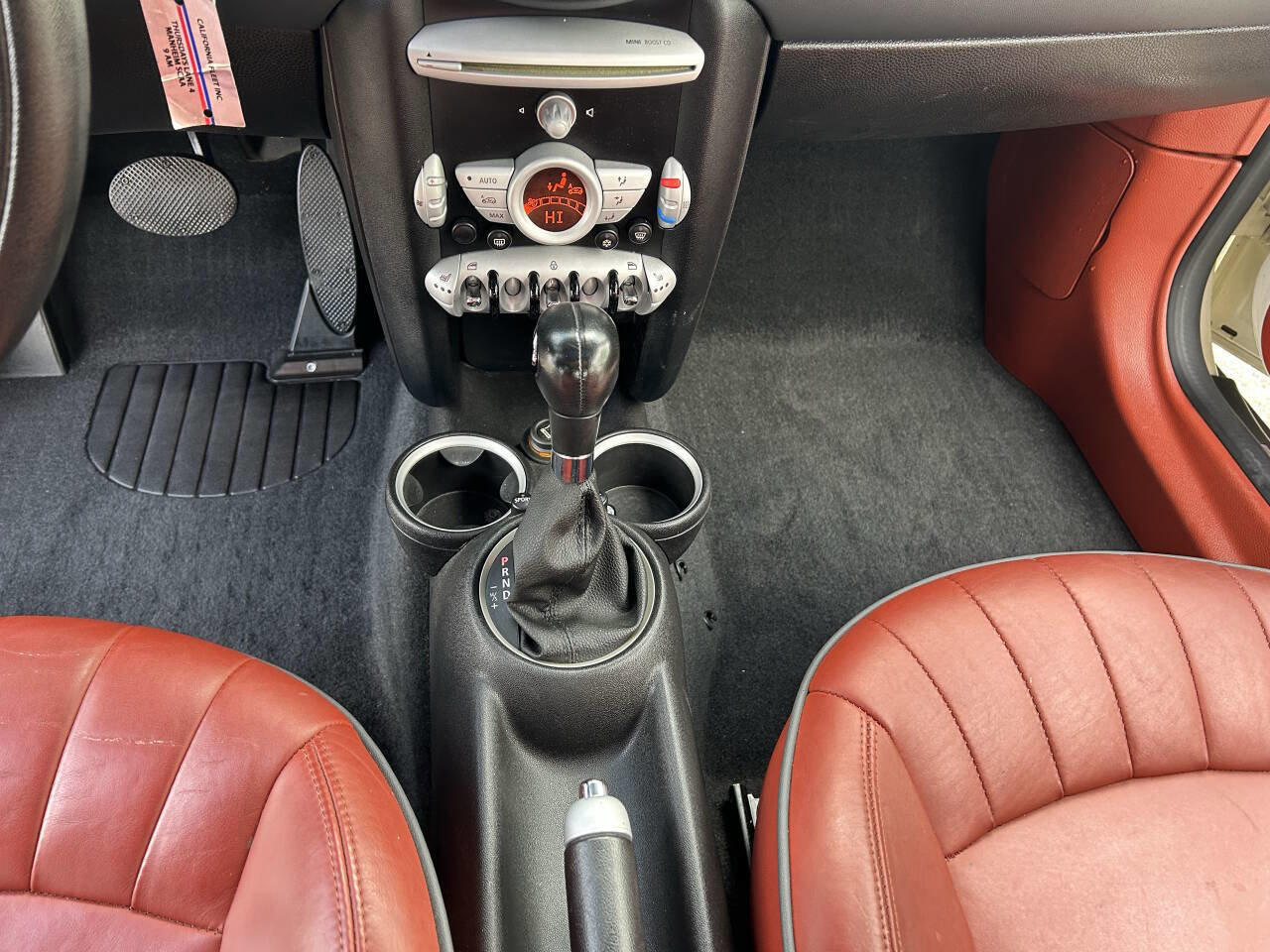 Used 2009 MINI Cooper Hardtop w/ Premium Pkg FWD image 12