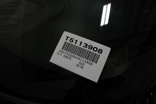 Used 2000 Chevrolet Corvette Coupe w/ Memory Pkg RWD image 34
