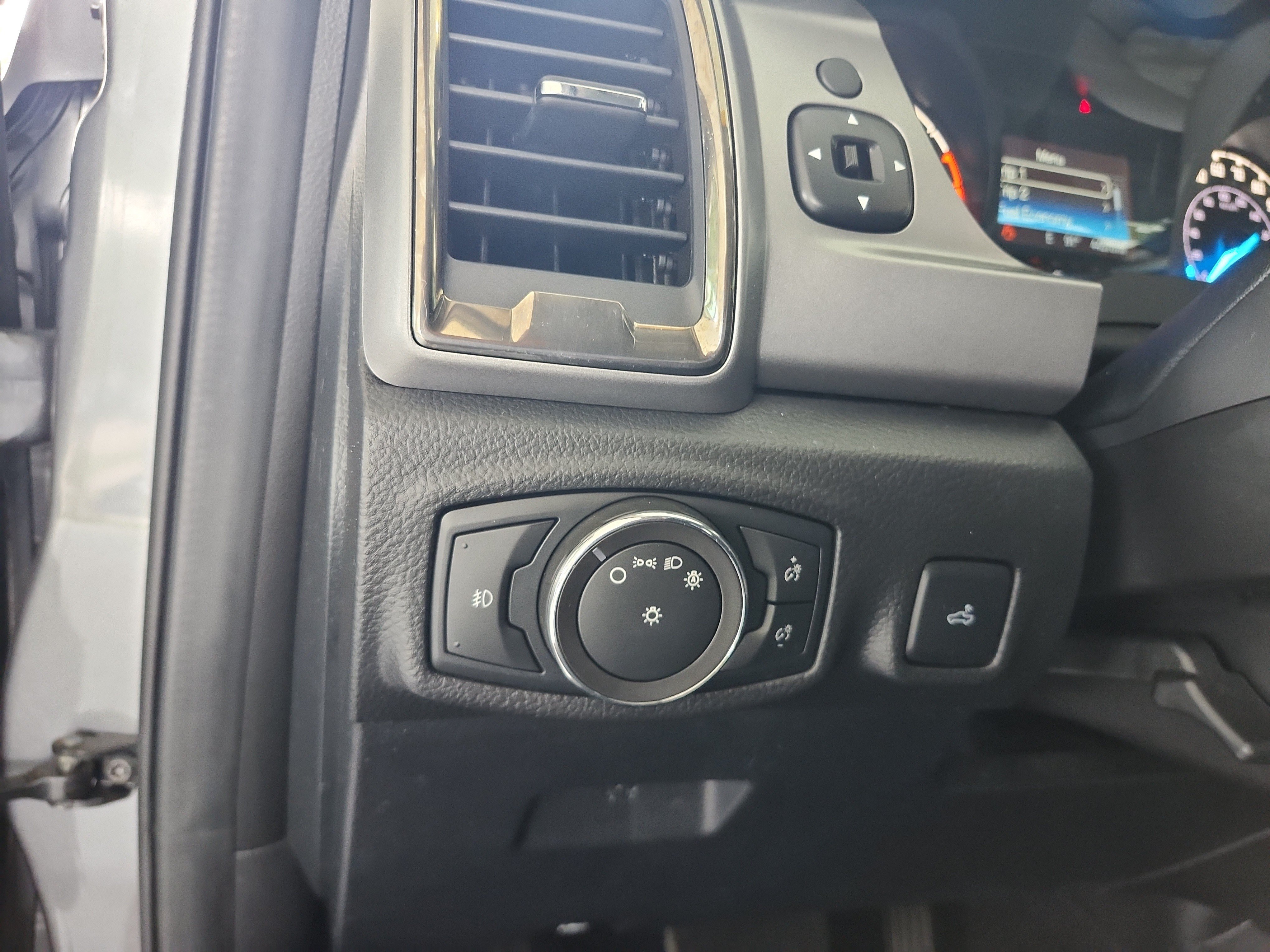 Used 2021 Ford Ranger XLT w/ Equipment Group 301A Mid RWD image 13