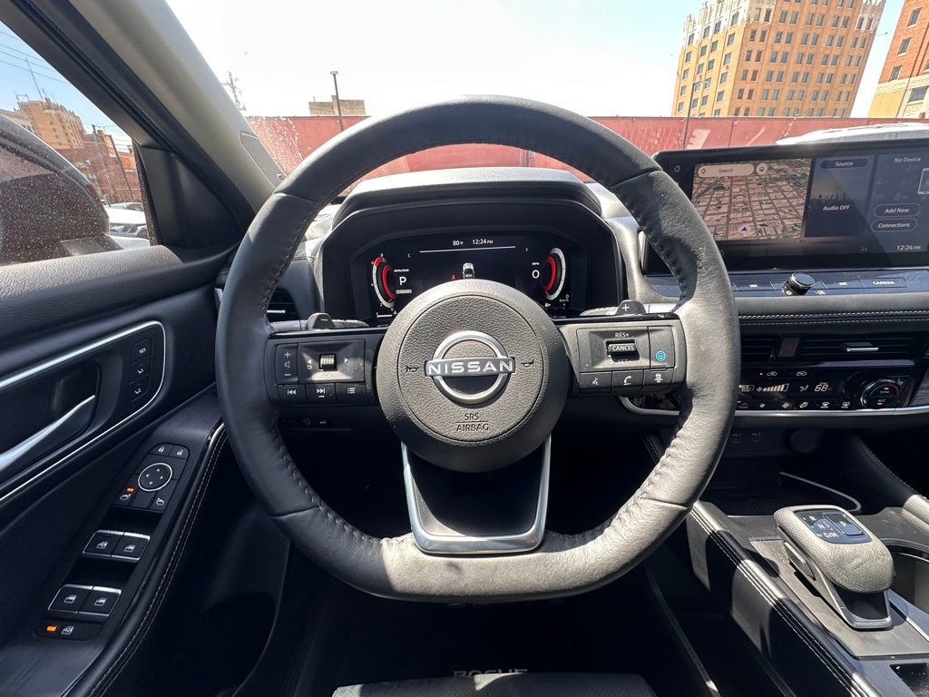 Certified 2024 Nissan Rogue Platinum w/ Platinum Premium Package FWD image 21