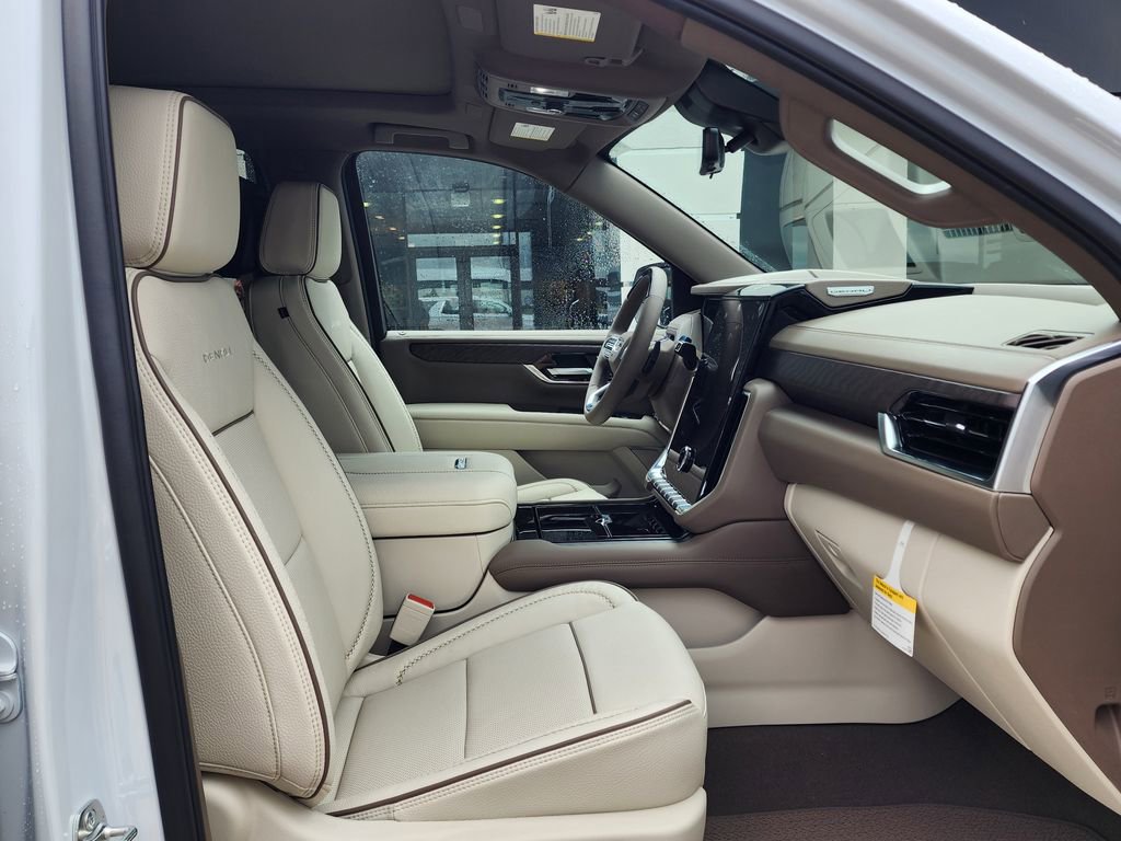 New 2026 GMC Yukon Denali w/ Denali Reserve Package AWD/4WD image 47
