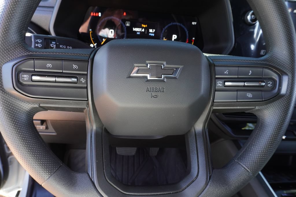 Used 2025 Chevrolet Colorado Trail Boss AWD/4WD image 18