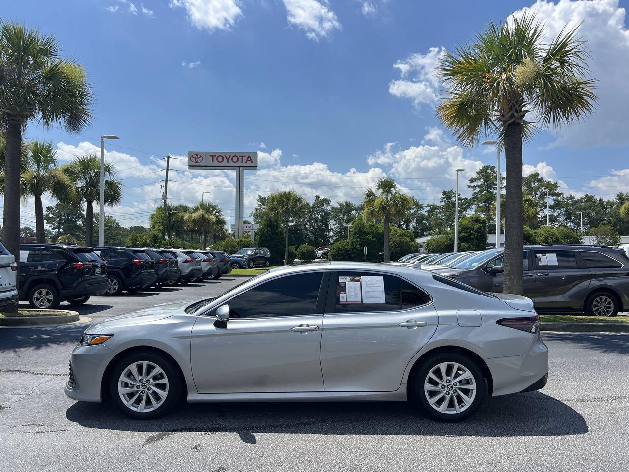 Used 2024 Toyota Camry LE w/ Convenience Package FWD image 7