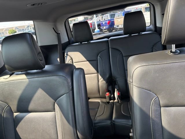 Used 2017 GMC Acadia SLT FWD image 17