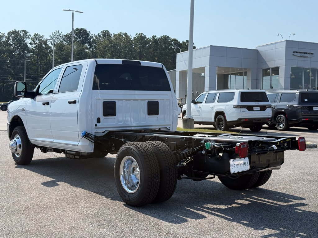 New 2027 RAM 3500 Tradesman w/ Chrome Appearance Group A AWD/4WD image 3