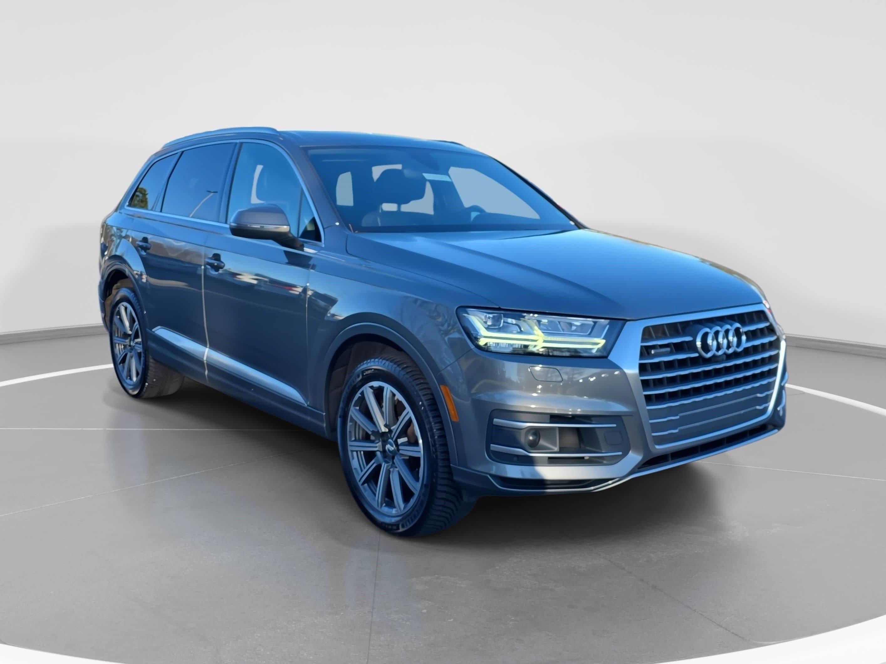 Used 2017 Audi Q7 3.0T Premium Plus image 3