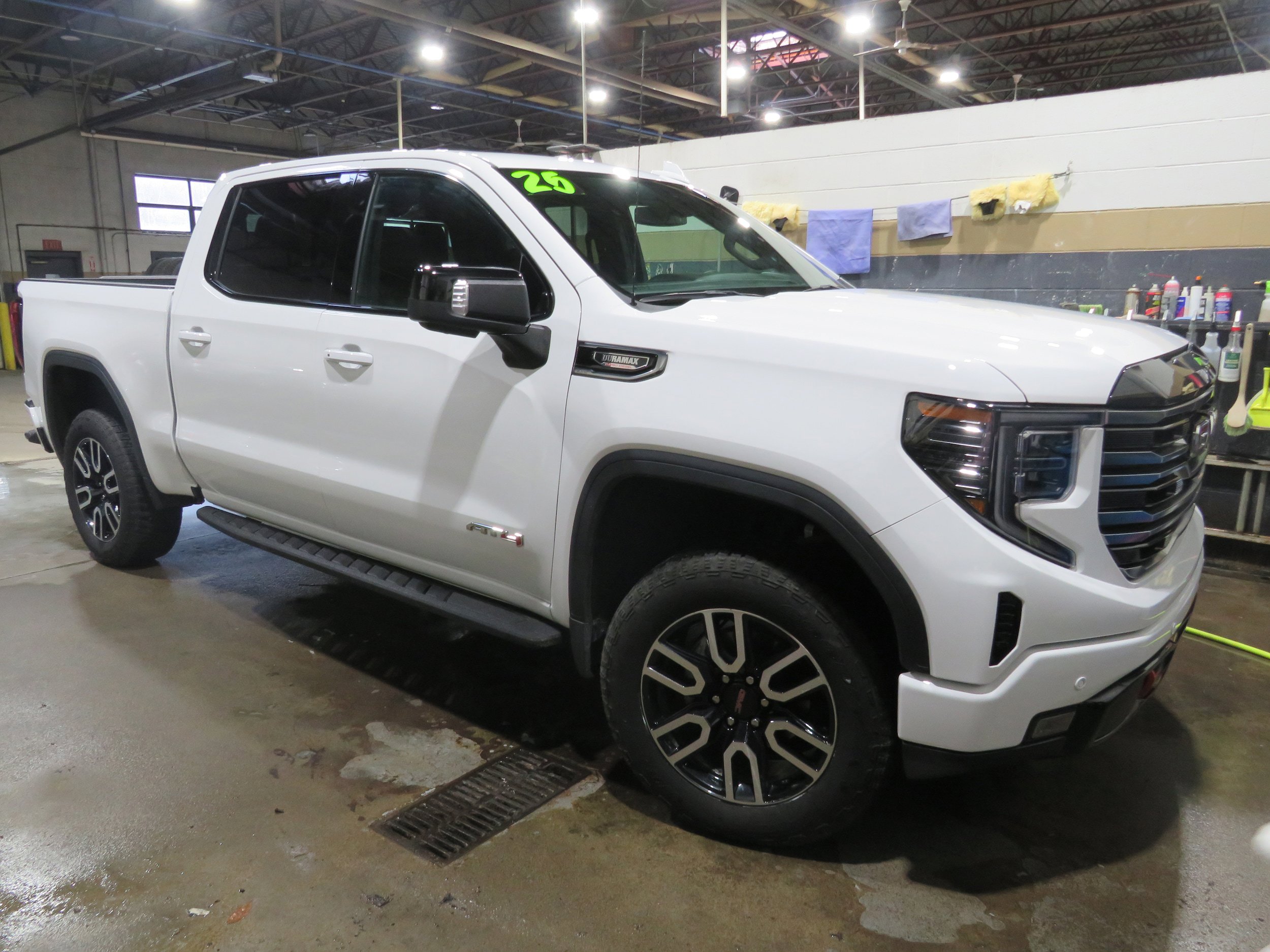 Used 2025 GMC Sierra 1500 AT4 w/ AT4 Premium Package AWD/4WD image 1