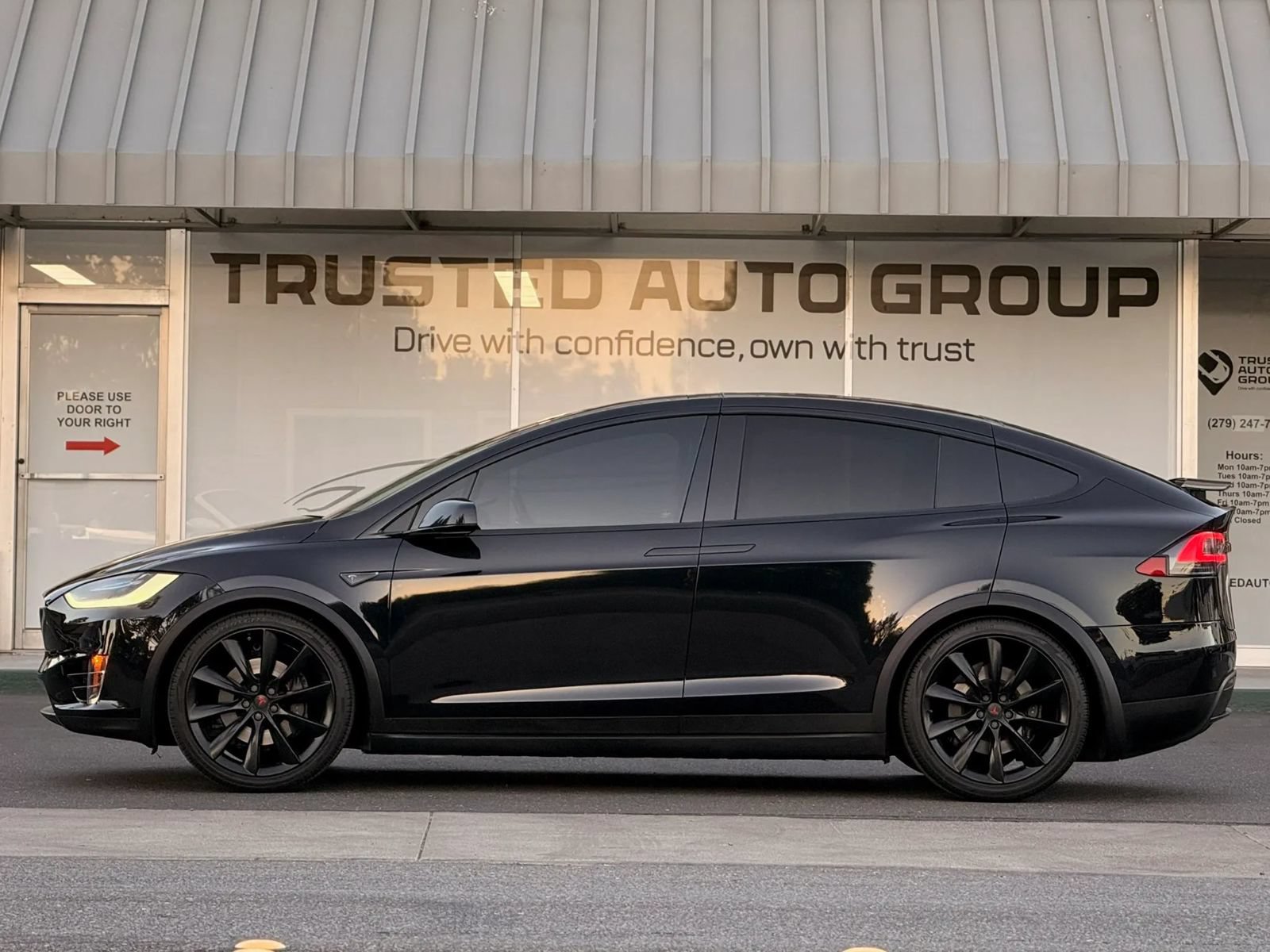 Used 2016 Tesla Model X 75D AWD/4WD image 6