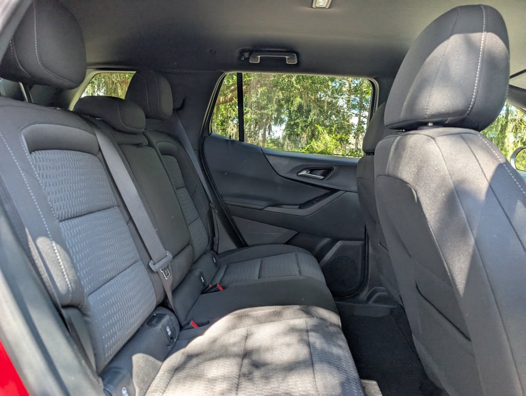 Used 2026 Chevrolet Equinox LT FWD image 21