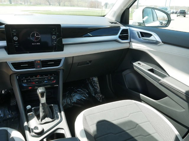 New 2026 Volkswagen Taos SE AWD/4WD image 10