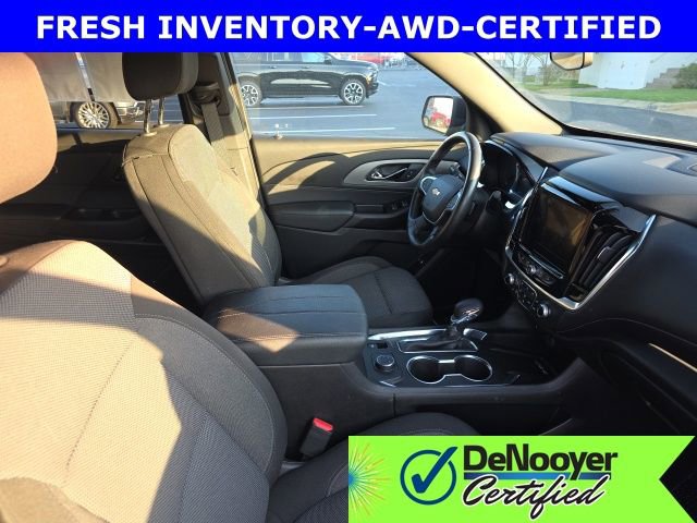 Used 2022 Chevrolet Traverse LT w/ LPO, Floor Liner Package image 22
