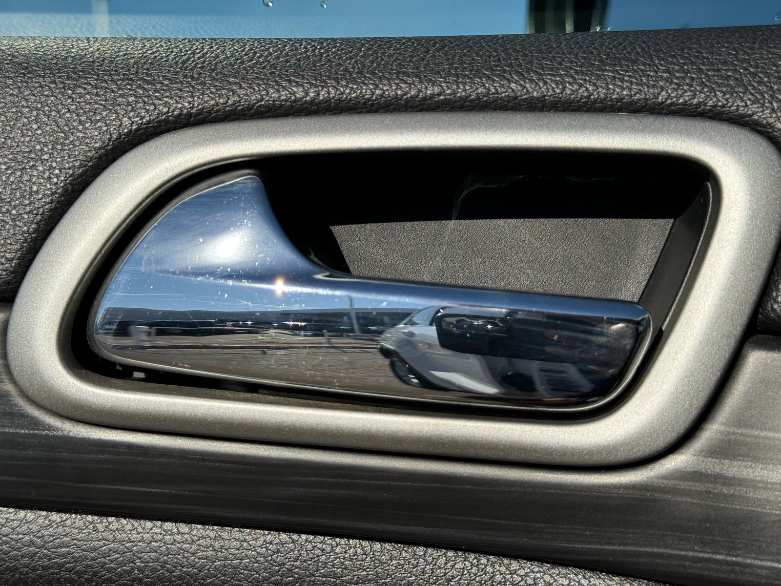 Used 2021 Jeep Grand Cherokee Laredo image 18