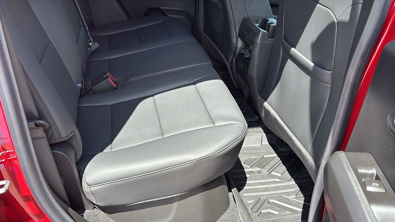New 2026 GMC Canyon Elevation w/ Convenience Package RWD image 19