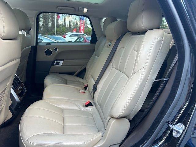 Used 2016 Land Rover Range Rover Sport SE image 14