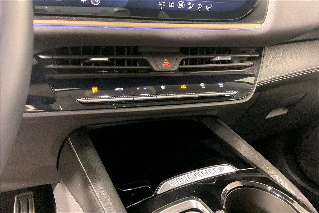 Certified 2024 Buick Envision Sport Touring AWD/4WD image 14