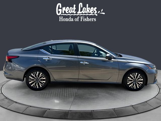 Used 2024 Nissan Altima 2.5 SV FWD image 6